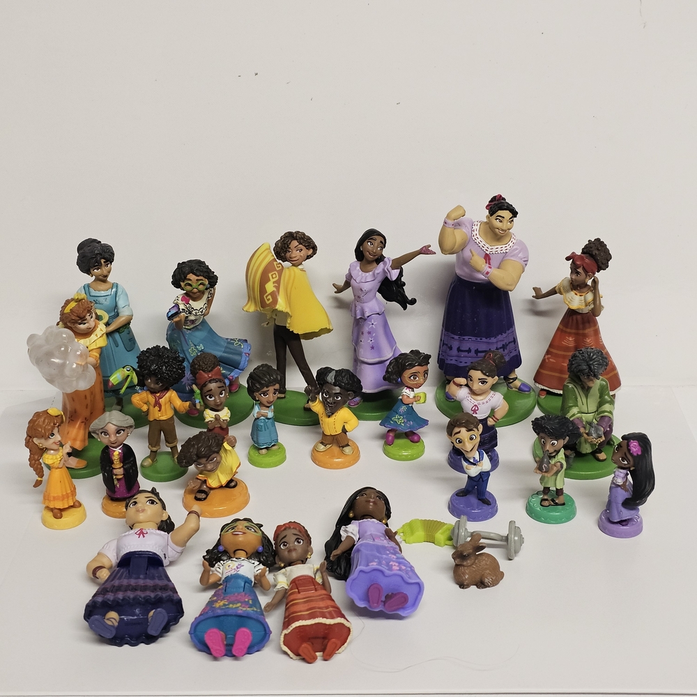 Disney Encanto Figures Lot – 24 Pcs. Characters & Accessories – Madrigal Family
